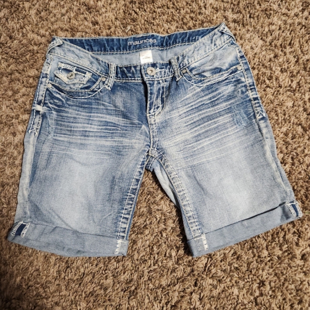 Maurices size 1/2 Bermuda shorts